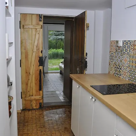 Bibianna Serce Lasu Villa